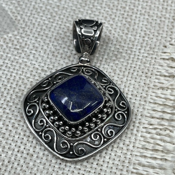 Vintage Sterling Silver 925 Lapis Pendant with Jawan Filigree Design, Indonesia - Picture 9 of 17